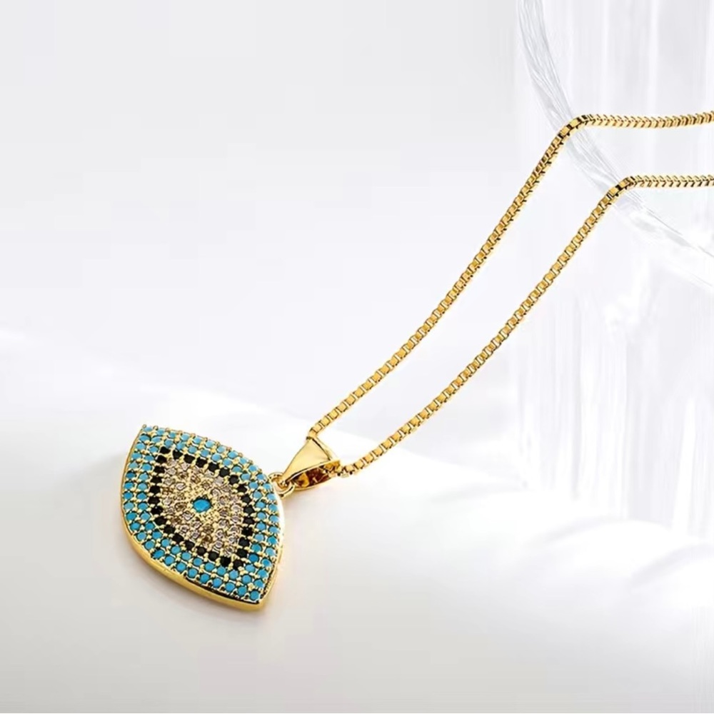 18K Gold Dark Eye Zircon Necklace